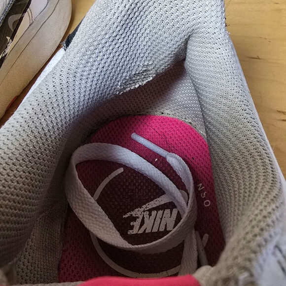 Women's Nike Court Vision Low White Hyper Pink Swooshfetti - Size 10 EU 42 - Picture 7 of 8